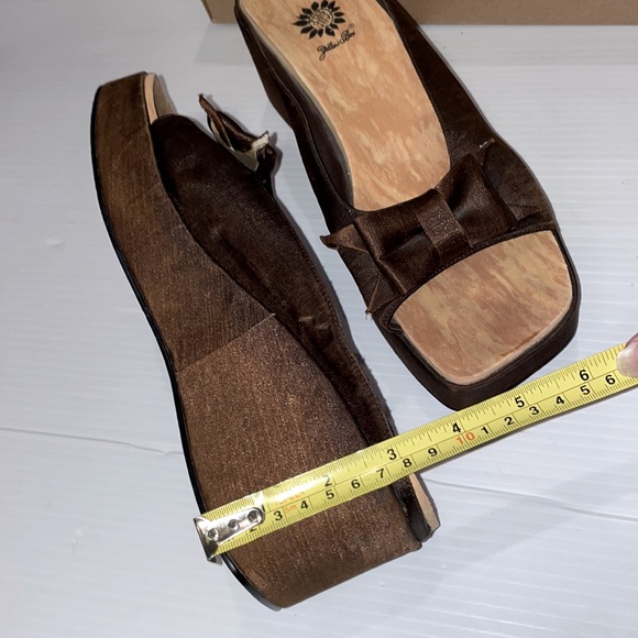 Yellow Box Women’s Chocolate Brown Wedge Sandals Size 9 COPA-BOW Fabric w/ Bow - Picture 6 of 16